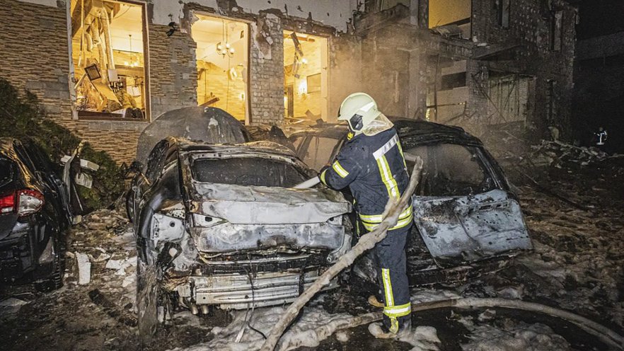 Згорівше авто в Харкові