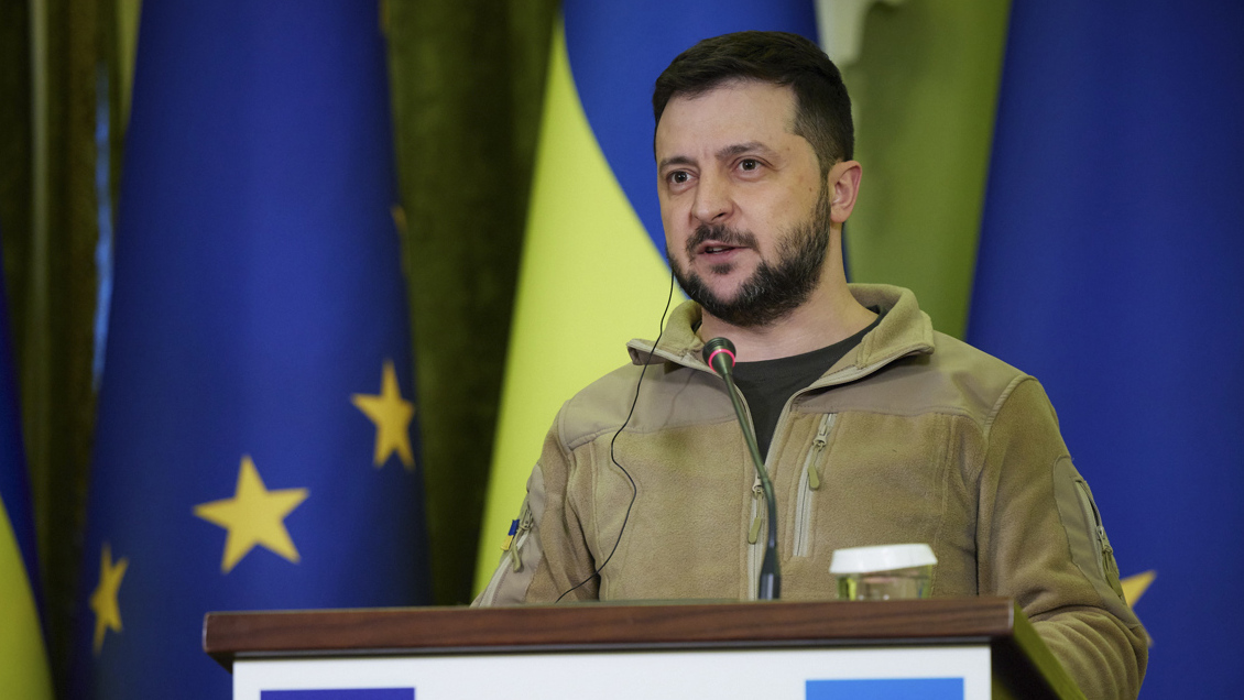 Володимира Зеленського пВолодимир Зеленський під час спільної прес-конференції з Президентом Європейської Ради Шарлем Мішелемід час спільної прес-конференції з Президентом Європейської Ради Шарлем Мішелем (на фото не зображений) у Києві, Україна, 20 квітня 2022 року