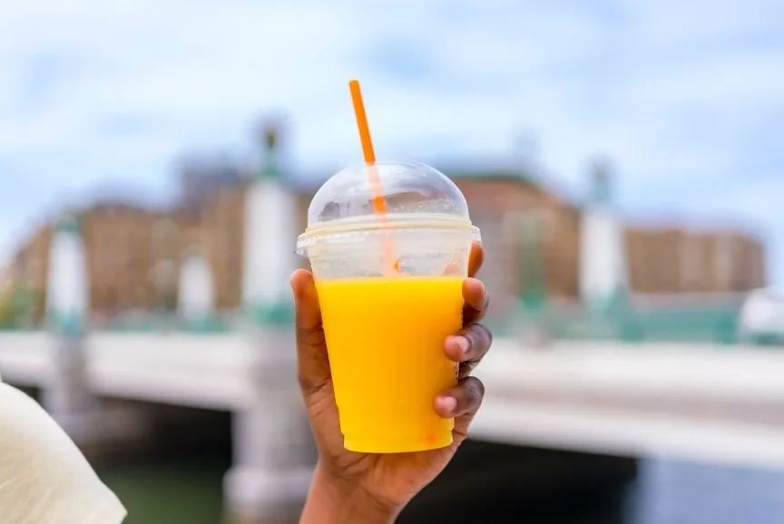 Правильне харчуватися у спеку